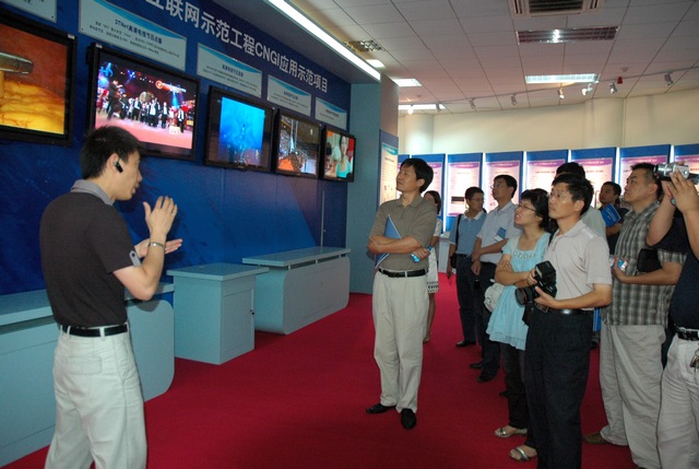 江苏24所高校参观凤凰至尊网络